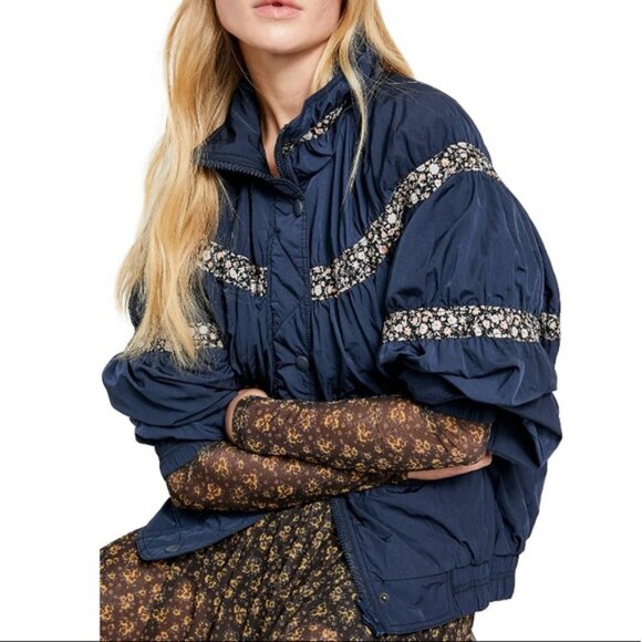 Free People We the Free Navy On My Mind Dolman Puffer Bomber Jacket L - Picture 2 of 11